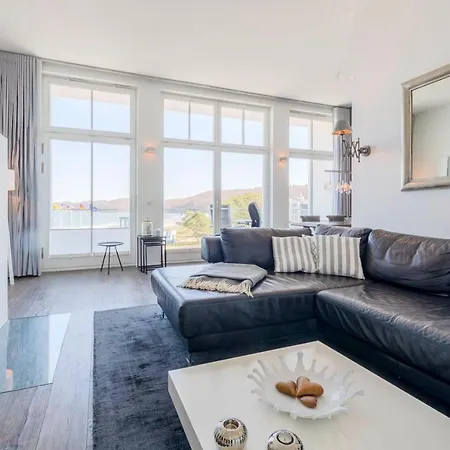 Strandschloss Direkt An Der Seebruecke, Luxuspur Daire Binz