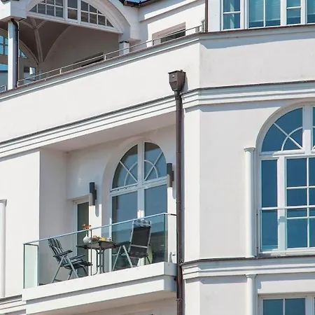 Strandschloss Direkt An Der Seebruecke, Luxuspur Binz
